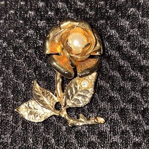 Vintage Gold Tone Rose Brooch with Faux Pearl Center